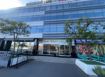 Oficina comercial · 380m² · 3 Cocheras · Oficina en Alquiler en Puerto Madero
