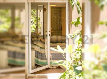 Departamento · 34m² · 1 Ambiente · Monoambiente Divisible - Patio - Balcon - Toilette y Baño en Suite. Full Amenities.