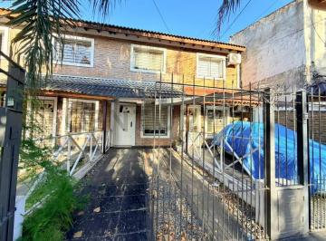 Casa · 73m² · 3 Ambientes · 1 Cochera · Venta Casa Duplex 3 Ambientes Cochera Ituzaingo Norte Apto Credito