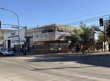 Bodega-Galpón · 378m² · Local Comercial en Venta y Alquiler en Esquina Av 27 de Febrero y Vera Mujica, Rosario