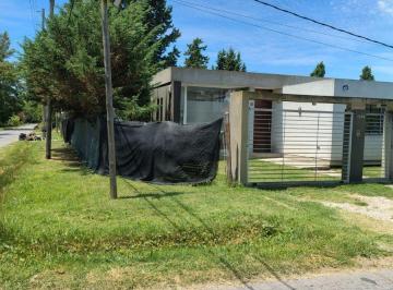 Casa Alquiler de 4 ambientes · Montesanti Propiedades Alquila Casa con 3 Dorm. en City Bell