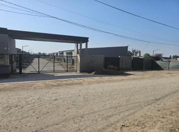 Local comercial · 100m² · Galpon en Venta en Complejo Las Lanzas