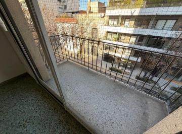 Departamento de 3 ambientes, Palermo · Generoso y Cómodo 3 Amb, en Extraordinaria Ubicación!