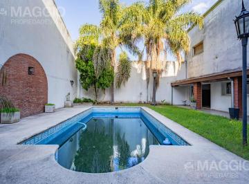 Casa · 280m² · 5 Ambientes · 3 Cocheras · Casa Alquiler Ramos Mejia Sur