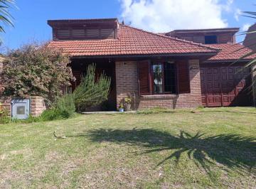 Casa · 118570m² · 5 Ambientes · 1 Cochera · Venta Casa 5 Amb con Parque en Santa Clara