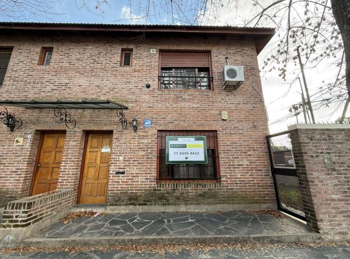 Casa · 100m² · 5 Ambientes · 2 Cocheras
