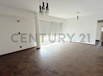 Departamento · 105m² · 4 Ambientes · Departamento Céntrico de 4 Ambientes en Ubicación Privilegiada