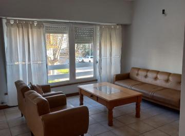 Departamento de 3 ambientes, Mar del Plata · En Alquiler Para Vivienda. PH 3 Ambientes con Terraza. Zona San José.