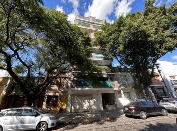 Departamento · 77m² · 3 Ambientes · Departamento en Impecable Estado con Gran Living Comedor