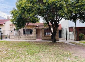 Casa · 139m² · 4 Ambientes · 1 Cochera · Casa 4 Ambientes en Venta – Tolosa, La Plata