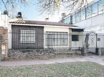 Casa de 8 ambientes, Rosario · Casa en Venta Muniagurria Bis 200, Barrio Fisherton