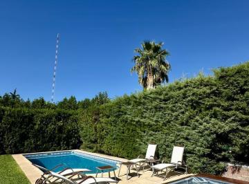Casa · 227m² · 6 Ambientes · 2 Cocheras · Casa en Venta 3 Dorm. con Pileta en Barrio Cerrado La Lomada Pilar