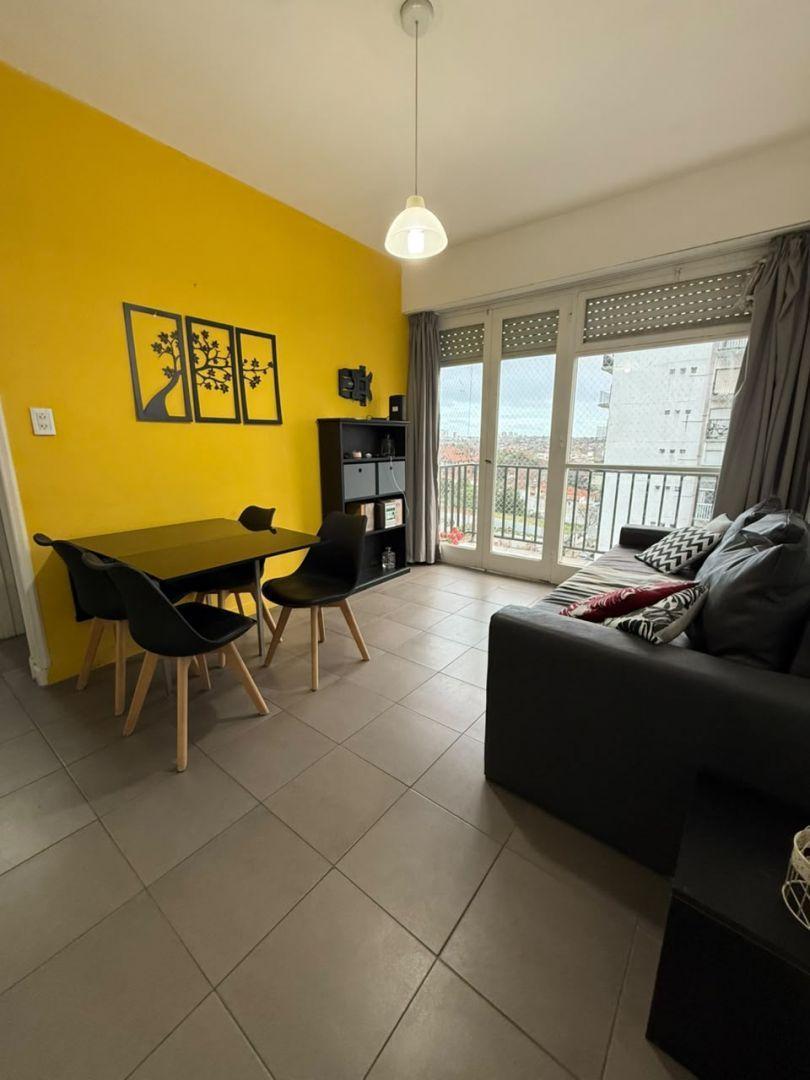 Depto 2 amb amoblado, 37m² en 7º piso con balcón — Güemes