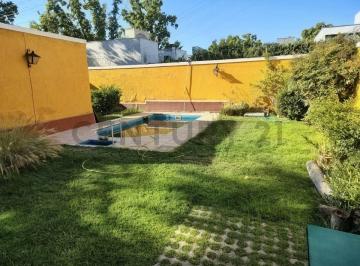 Casa · 152m² · 4 Ambientes · 2 Cocheras · Se Vende Casa. Godoy Cruz