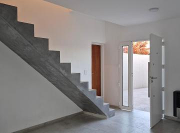 Casa de 4 ambientes, Plottier · Duplex 3 Dorm. a Estrenar