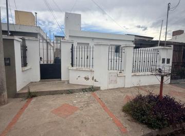 Casa · 87m² · 3 Ambientes · Venta Casa + 2 Deptos - B San Fernado - Cordoba