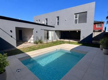 Casa de 3 ambientes, La Plata · Venta Casa en 213 Bis Esq 40 Lisandro Olmos