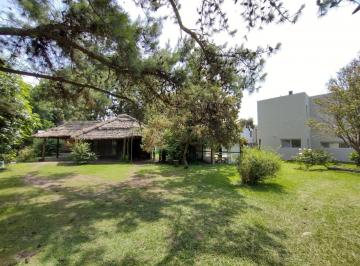 Casa · 47m² · 3 Ambientes · 1 Cochera · Venta Casa 3 Amb con Piscina en Barrio Parque Sakura, Exaltacion de La Cruz.