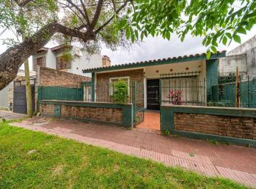 Casa · 95m² · 3 Ambientes · Casa en Venta Dos Dorm. Fisherton a Reciclar