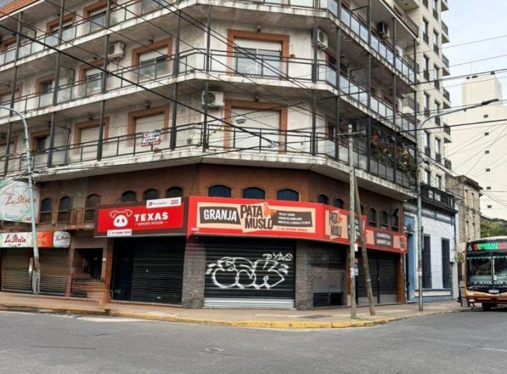 Local comercial · 136m²