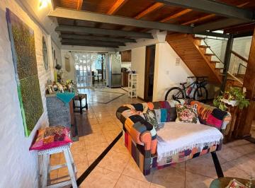 Casa de 4 ambientes, Lomas de Zamora · ¡Importante Chalet a La Venta, Llavallol!