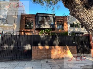 Casa · 420m² · 6 Ambientes · 3 Cocheras · Casa en Belgrano 6 Ambientes - Zona de Embajadas