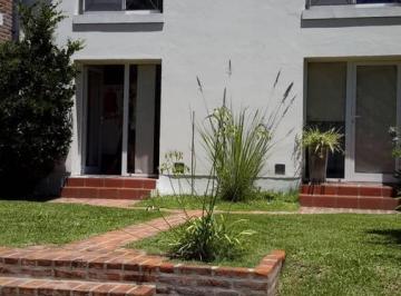 Casa · 72m² · 3 Ambientes · 1 Cochera · Venta Dúplex en C. C. de Golf Las Praderas de Lujan