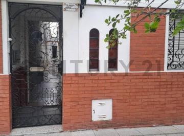 PH · 110m² · 4 Ambientes · Venta PH 4 Ambientes con Dos Patios, Terraza y Parrilla –gran Potencial - Permuta