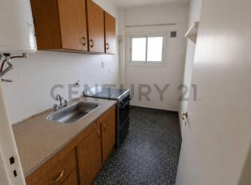 Departamento · 39m² · 2 Ambientes · Departamento de 2 Ambientes Al Frente a Reciclar en Chauvín