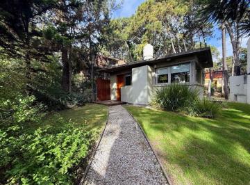 Casa de 3 ambientes, Mar Azul · Casa La de Al Lado en Mar Azul | Moderna y con Posibilidad de Ampliación