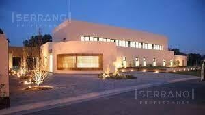 Casa · 293m² · 6 Ambientes · 2 Cocheras · Venta Casa 6 Amb en Haras Santa Maria, Escobar.