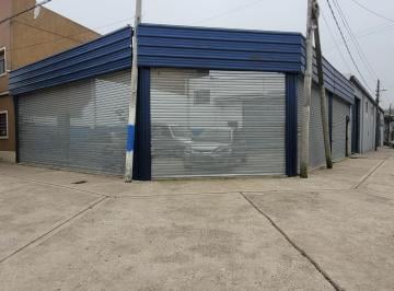 Bodega-Galpón · 348m² · Importante Galpón en Esquina, Villa Elvira