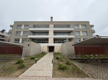 Departamento de 4 ambientes, Berazategui · Departamento en Venta en Oportunidad