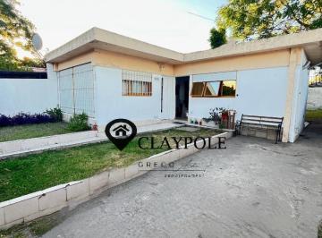 Casa · 60m² · 3 Ambientes · 2 Cocheras · Casa a m de La Estación Claypole