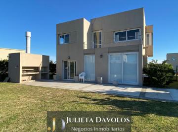 Casa · 170m² · 4 Ambientes · 2 Cocheras · Casa en Venta 4 Ambientes Barrio El Canton, Norte