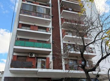 Departamento de 2 ambientes, Floresta · Deapartamento de Dos Ambientes Al Frente