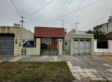 Casa · 95m² · 3 Ambientes · 2 Cocheras · Casa en Alquiler en Gerli, Avellaneda, G. B. a. Zona Sur