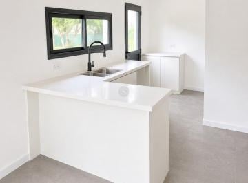 Casa · 137m² · 4 Ambientes · 2 Cocheras · Casa en Venta en San Ramón, Pilar del Este, Pilar