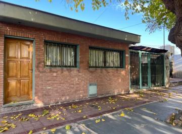 Casa · 147m² · 3 Dormitorios · 2 Cocheras · Casa en Venta en Barrio Cirsubdoz Las Heras Mendoza