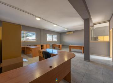 Oficina comercial · 600m² · Alquiler de Oficinas Para Empresas en Alto Alberdi