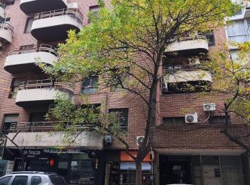 Departamento · 60m² · 5 Ambientes · Trejo a m de Plaza España 2 Dorm Balcón con Asador