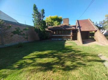 Casa · 64m² · 4 Ambientes · 1 Cochera · Casa Dos Dorm. Venta City Bell Parque Pileta