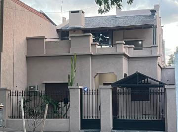 Casa · 130m² · 3 Ambientes · 1 Cochera · Venta Casa 3 Amb en Villa Urquiza