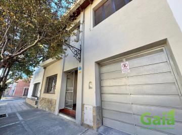 Casa · 183m² · 4 Ambientes · 3 Cocheras · Casa en Venta Pueyrredon Al 600 4 Dorm Apta a Credito