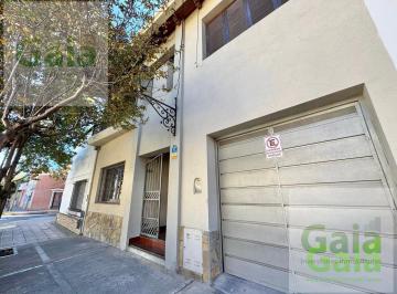 Casa · 183m² · 4 Ambientes · 3 Cocheras · Casa en Venta Pueyrredon Al 600 4 Dorm Apta a Credito