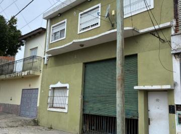 PH de 2 ambientes, Avellaneda · Alquiler - PH en Dock Sud de 2 Ambientes