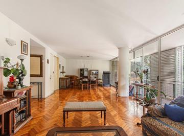 Departamento de 5 ambientes, Belgrano · 5 Ambientes con Cochera, Piso Alto, Belgrano, Cochera, Zona Colegios.