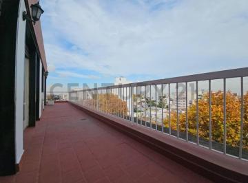 Departamento · 95m² · 4 Ambientes · 1 Cochera · Venta 4 Amb con Cochera Cubierta y Gran Terraza – Piso Alto Vista Abierta Monte Castro