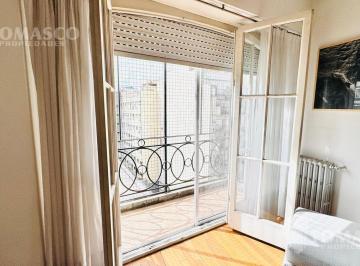 Departamento · 98m² · 3 Ambientes · Departamento en Venta 3 Amb con Dependencia Luminoso Al Frente - Caballito