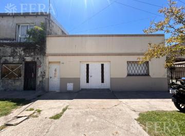 Casa · 120m² · 6 Ambientes · 1 Cochera · Venta de Casa 6 Ambientes con Cochera en Villa Dominico
